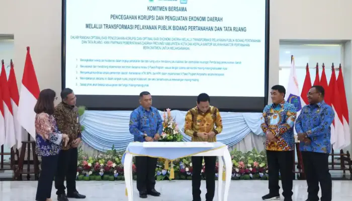 Wali Kota Weny Gaib Teken Komitmen Pencegahan Korupsi 