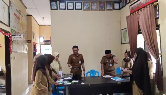 Pemkot Kotamobagu Perkuat Pelayanan Publik, Kelurahan Molinow Jadi Lokasi Sidak