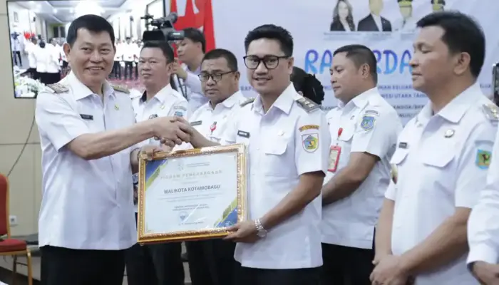 Wakil Wali Kota Rendy Mangkat Terima Dua Piagam Penghargaan dari BKKBN untuk Kota Kotamobagu